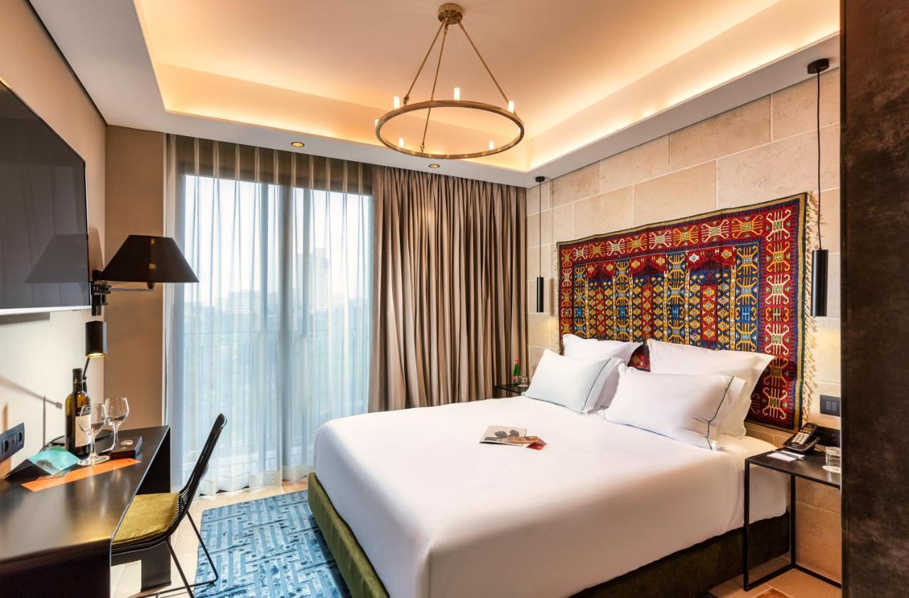 Brown Jlm Mamilla, A Member Of Brown Hotels Yerusalem Bagian luar foto